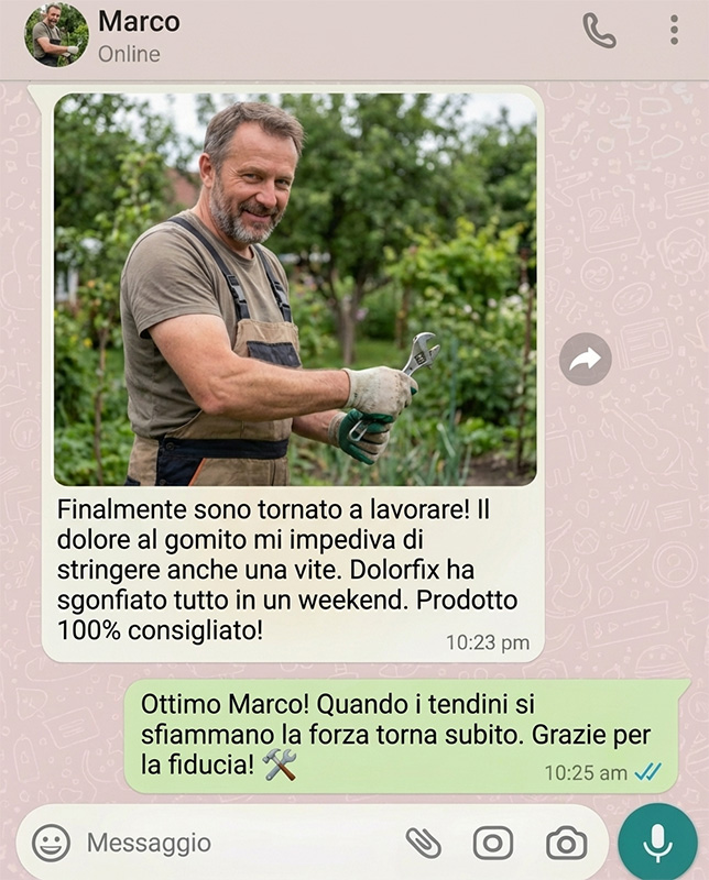 Uomo sorridente con attrezzi da giardinaggio in giardino verde.
